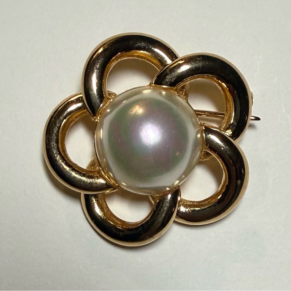 Vintage CHRISTIAN DIOR Gold Plated, Faux Pearl, Flower Shaped Brooch